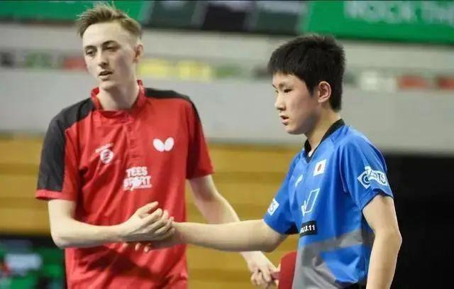 3-0轻取日本张本智和苦主，中国小将挑战前宇宙第1，林诗栋再冲冠