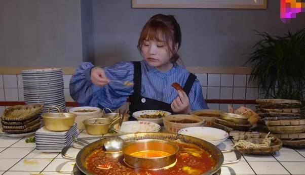美女大胃王挑战陈赫火锅店，所有菜品都点了一份，看到账单懵了！