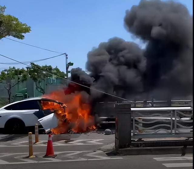 林志颖出车祸躺在医院里，意识还没有完全清醒，就被交通局索赔了